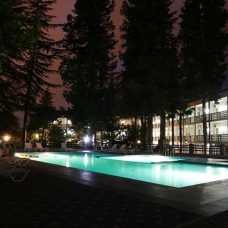 Heliopark Gora Bagrata Hotel Sukhumi Esterno foto