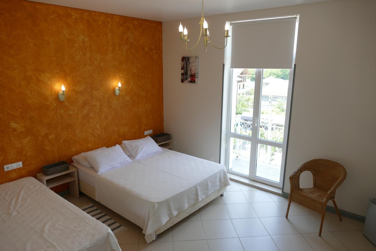 Heliopark Gora Bagrata Hotel Sukhumi Esterno foto