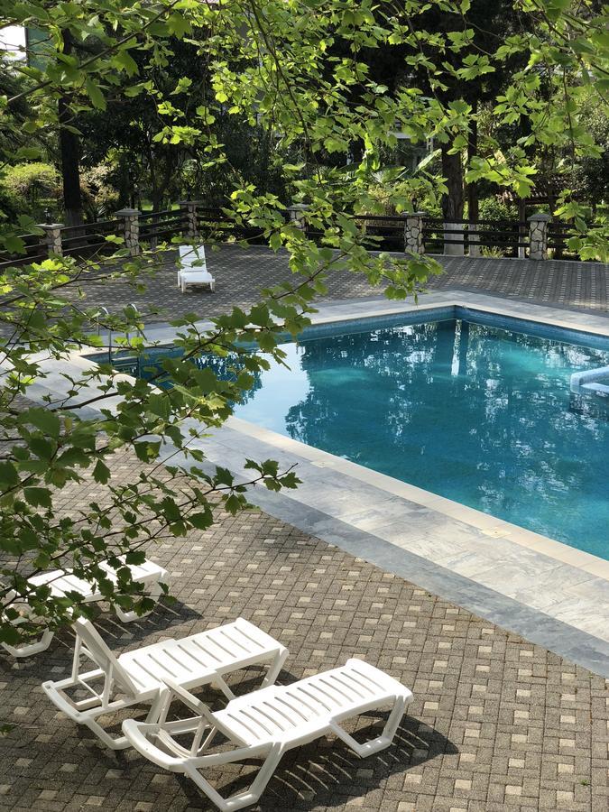 Heliopark Gora Bagrata Hotel Sukhumi Esterno foto