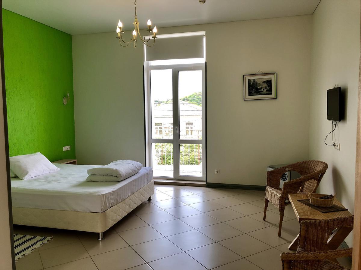 Heliopark Gora Bagrata Hotel Sukhumi Esterno foto