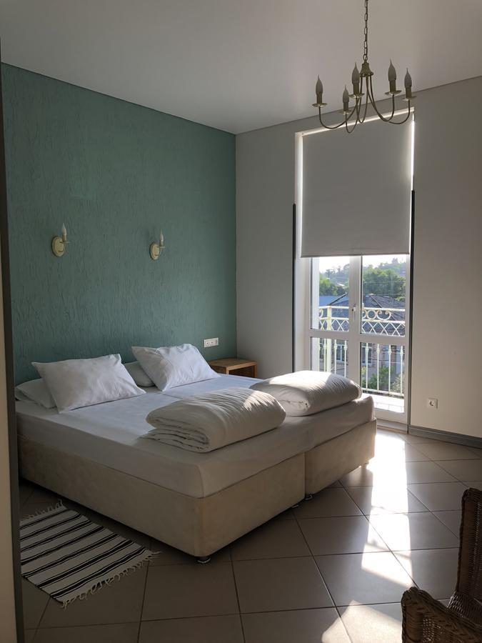 Heliopark Gora Bagrata Hotel Sukhumi Esterno foto